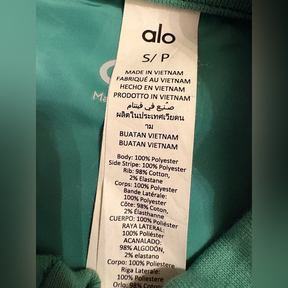 NWOT Alo Yoga Racetrack Shrug Jacket in Lettuce Green Women’s Small - Picture 7 of 9
